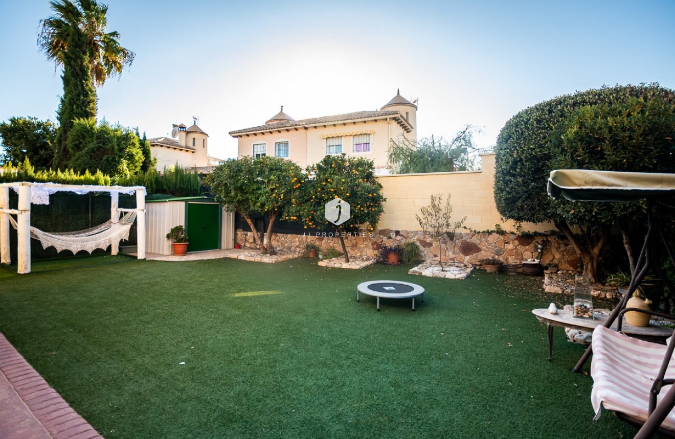 Resale - Villa -
Benferri - Inland