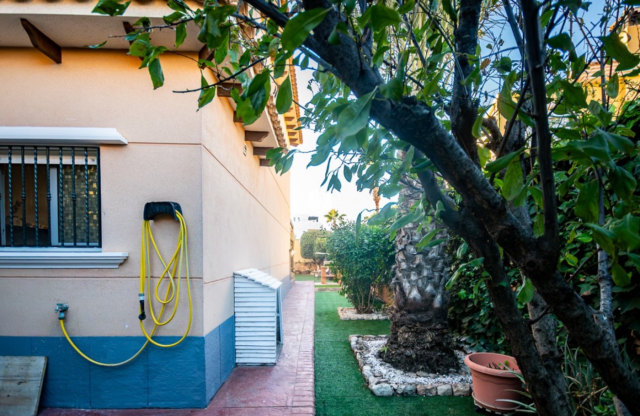 Resale - Villa -
Benferri - Inland