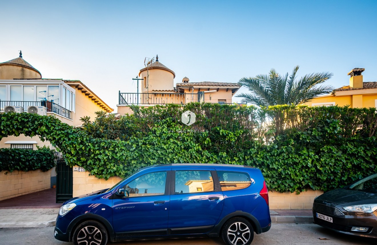 Resale - Villa -
Benferri - Inland