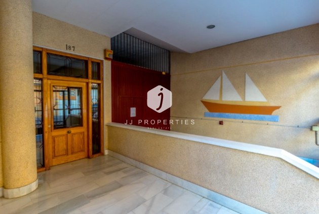 Aus zweiter Hand - Penthouse -
Torrevieja - Costa Blanca