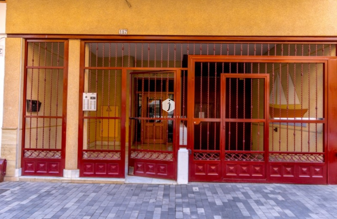 Aus zweiter Hand - Penthouse -
Torrevieja - Costa Blanca