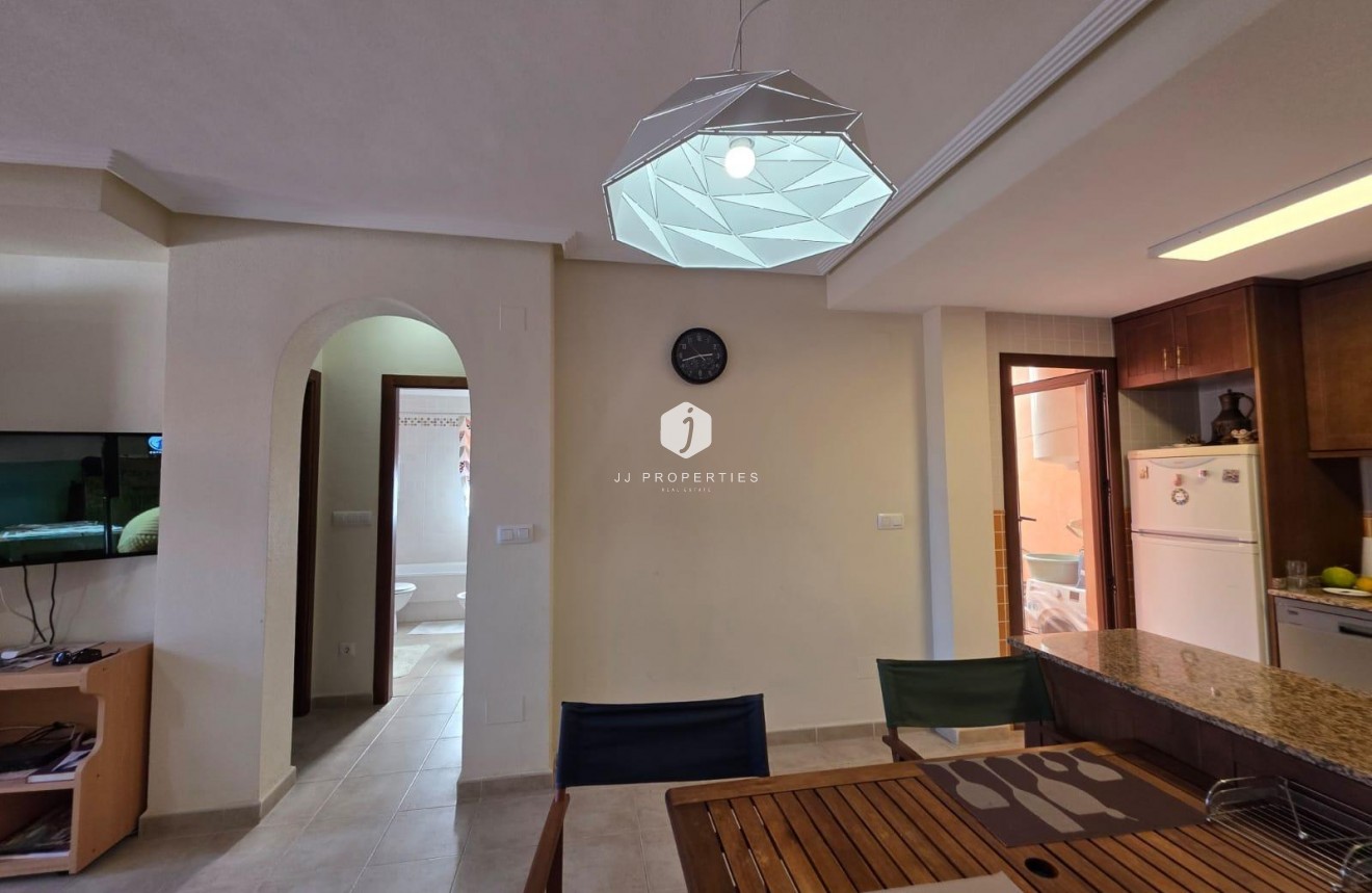 Resale - Bungalow -
Torrevieja - Zona Los Frutales