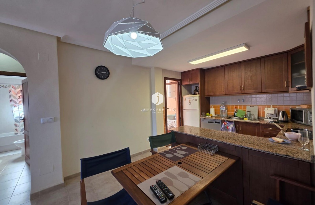 Resale - Bungalow -
Torrevieja - Zona Los Frutales