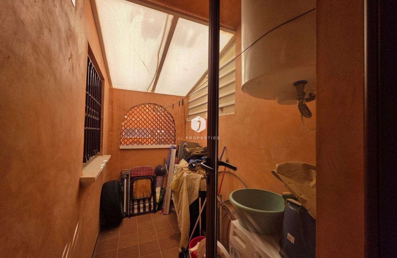 Resale - Bungalow -
Torrevieja - Zona Los Frutales