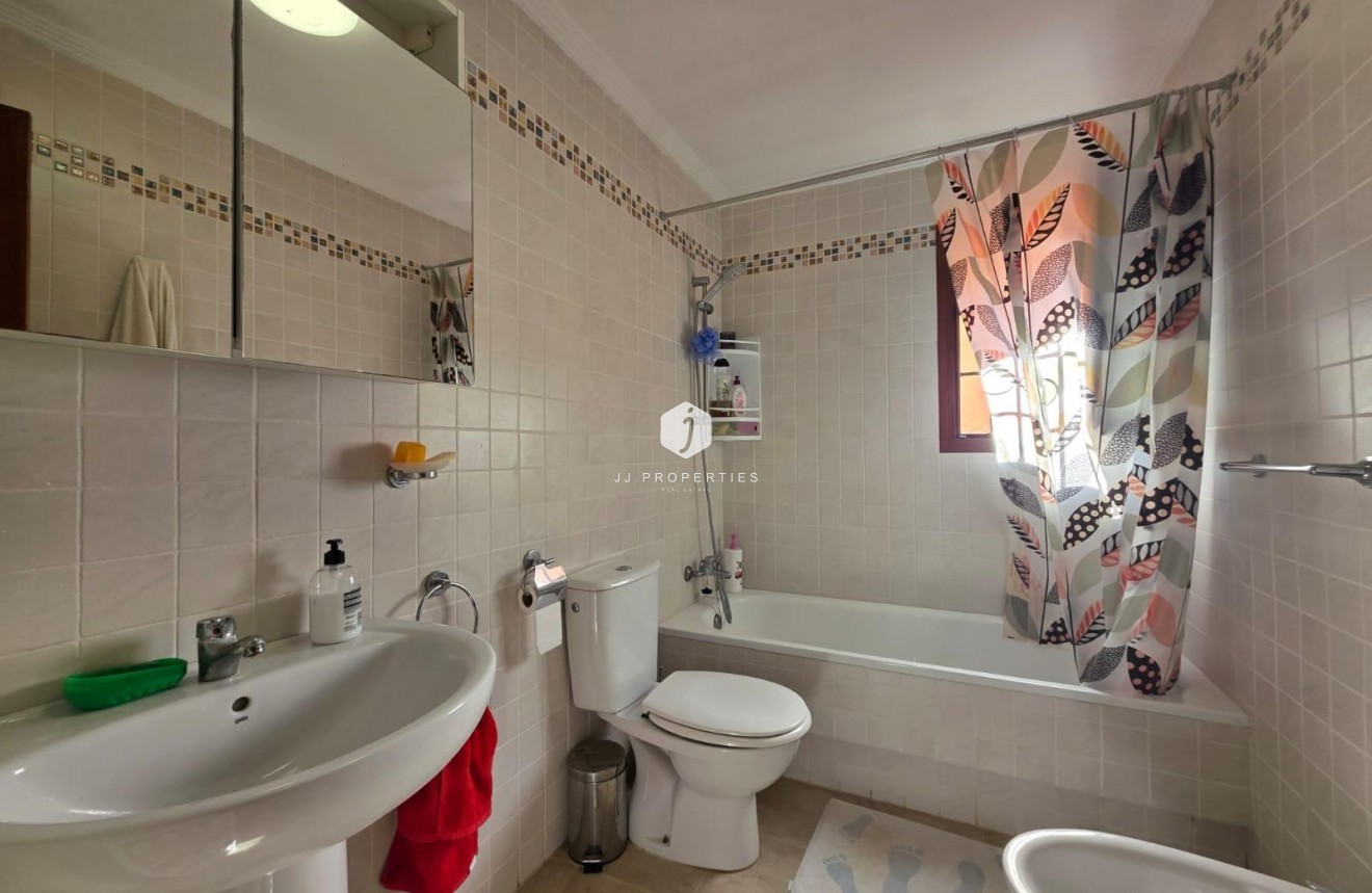 Resale - Bungalow -
Torrevieja - Zona Los Frutales