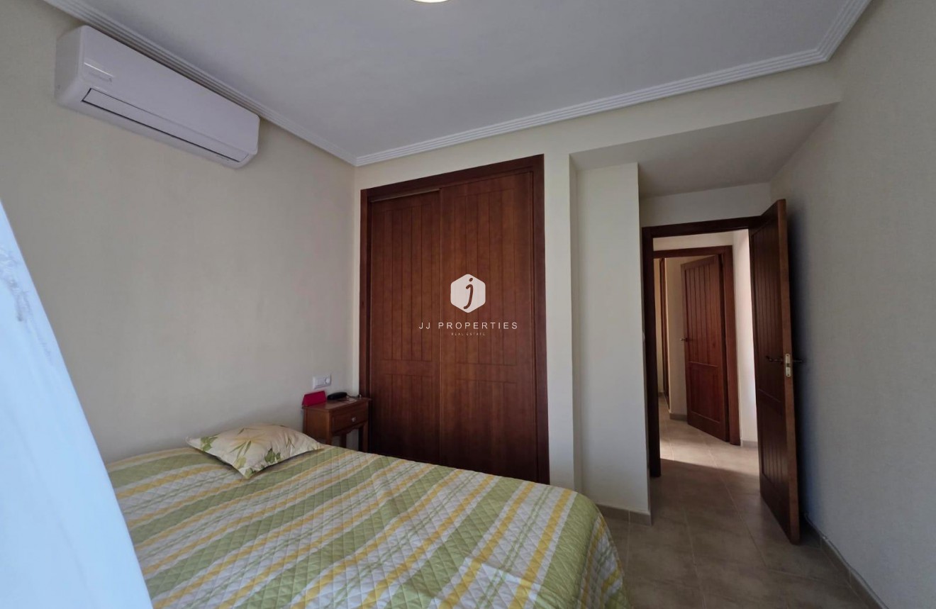 Resale - Bungalow -
Torrevieja - Zona Los Frutales