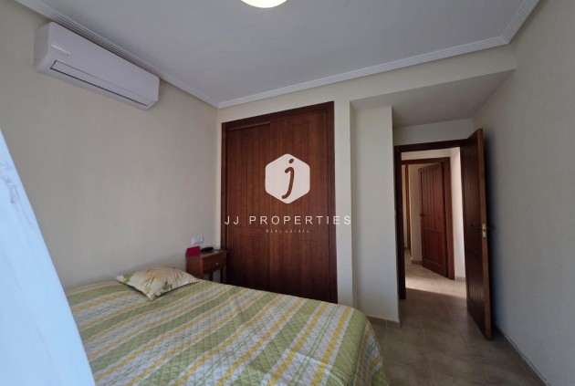 Resale - Bungalow -
Torrevieja - Zona Los Frutales