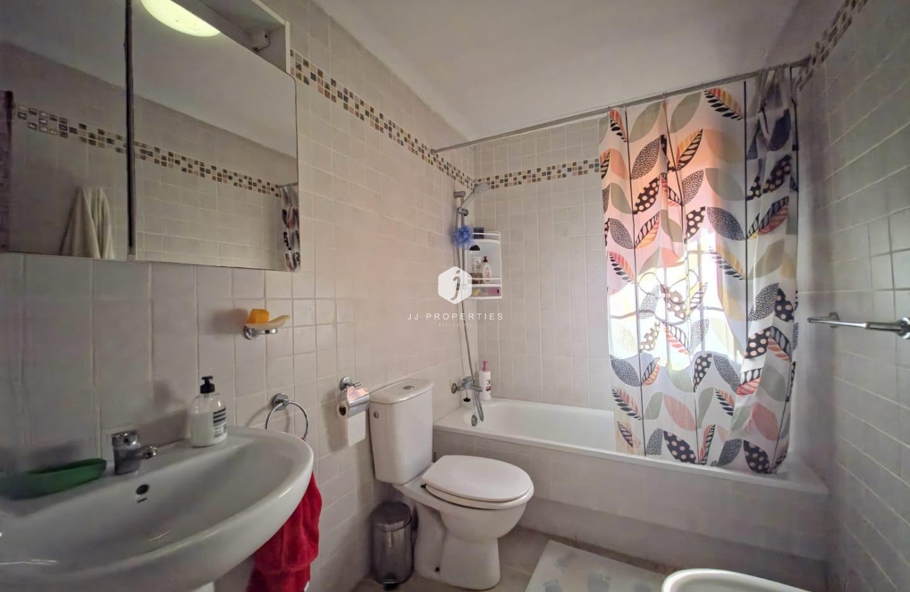 Resale - Bungalow -
Torrevieja - Zona Los Frutales