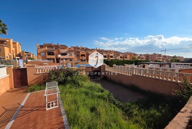 Resale - Bungalow -
Torrevieja - Zona Los Frutales