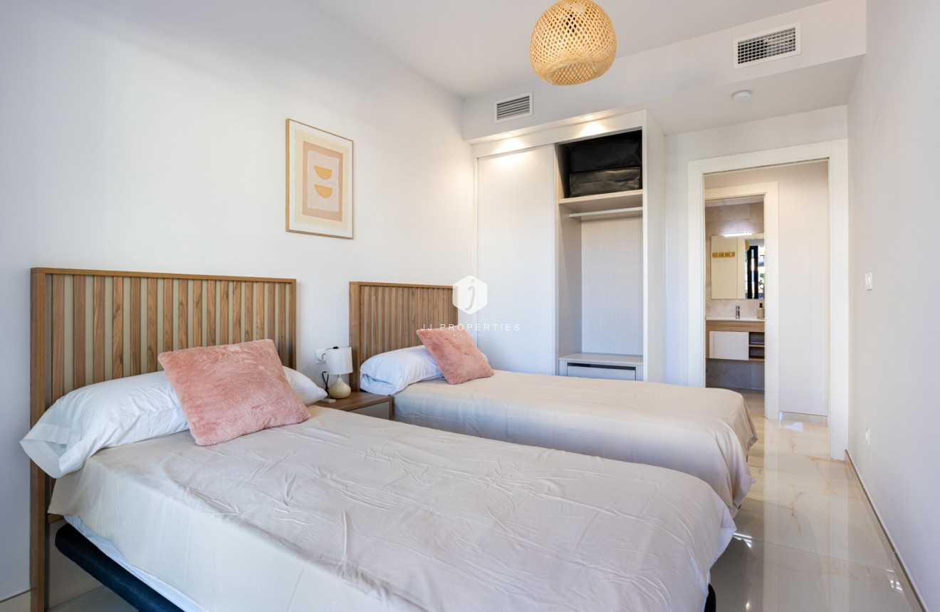 Z drugiej ręki - Mieszkanie w bloku -
Orihuela Costa - Costa Blanca