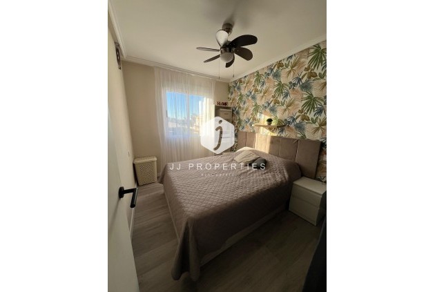 Resale - Bungalow -
Torrevieja - Costa Blanca