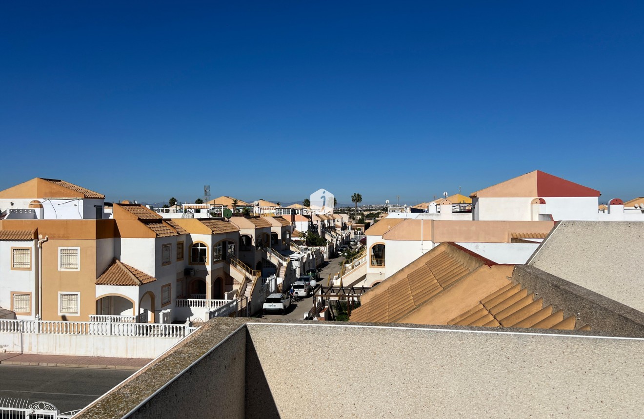 Resale - Bungalow -
Torrevieja - Costa Blanca