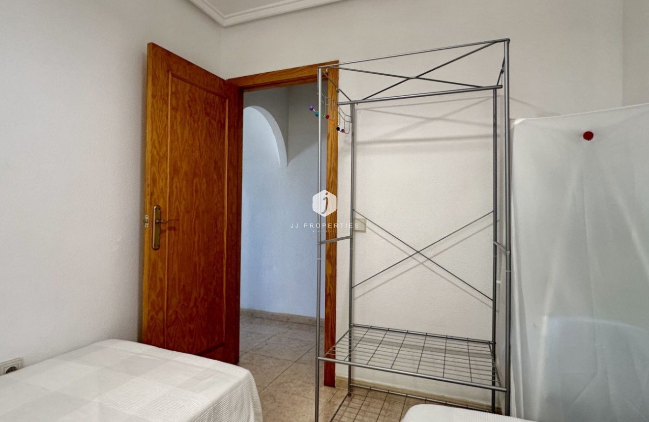 Resale - Apartment / flat -
Torrevieja - Costa Blanca