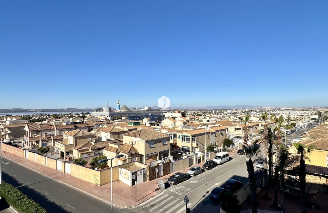 Resale - Apartment / flat -
Torrevieja - Costa Blanca