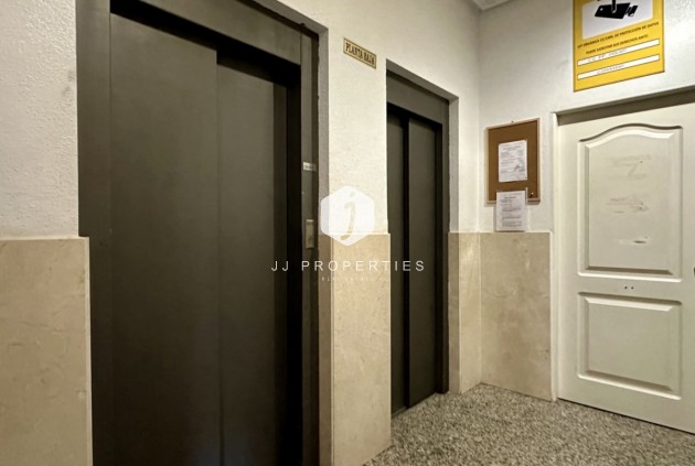 Resale - Apartment / flat -
Torrevieja - Costa Blanca