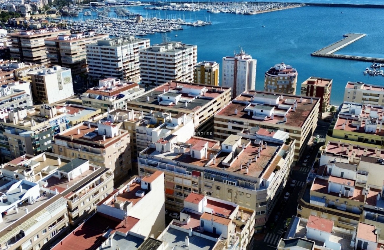 Segunda mano - Apartamento / piso -
Torrevieja - Costa Blanca