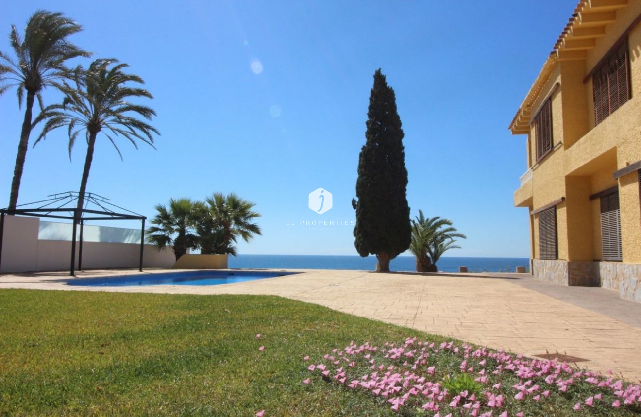 Resale - Villa -
Cabo Roig - Costa Blanca