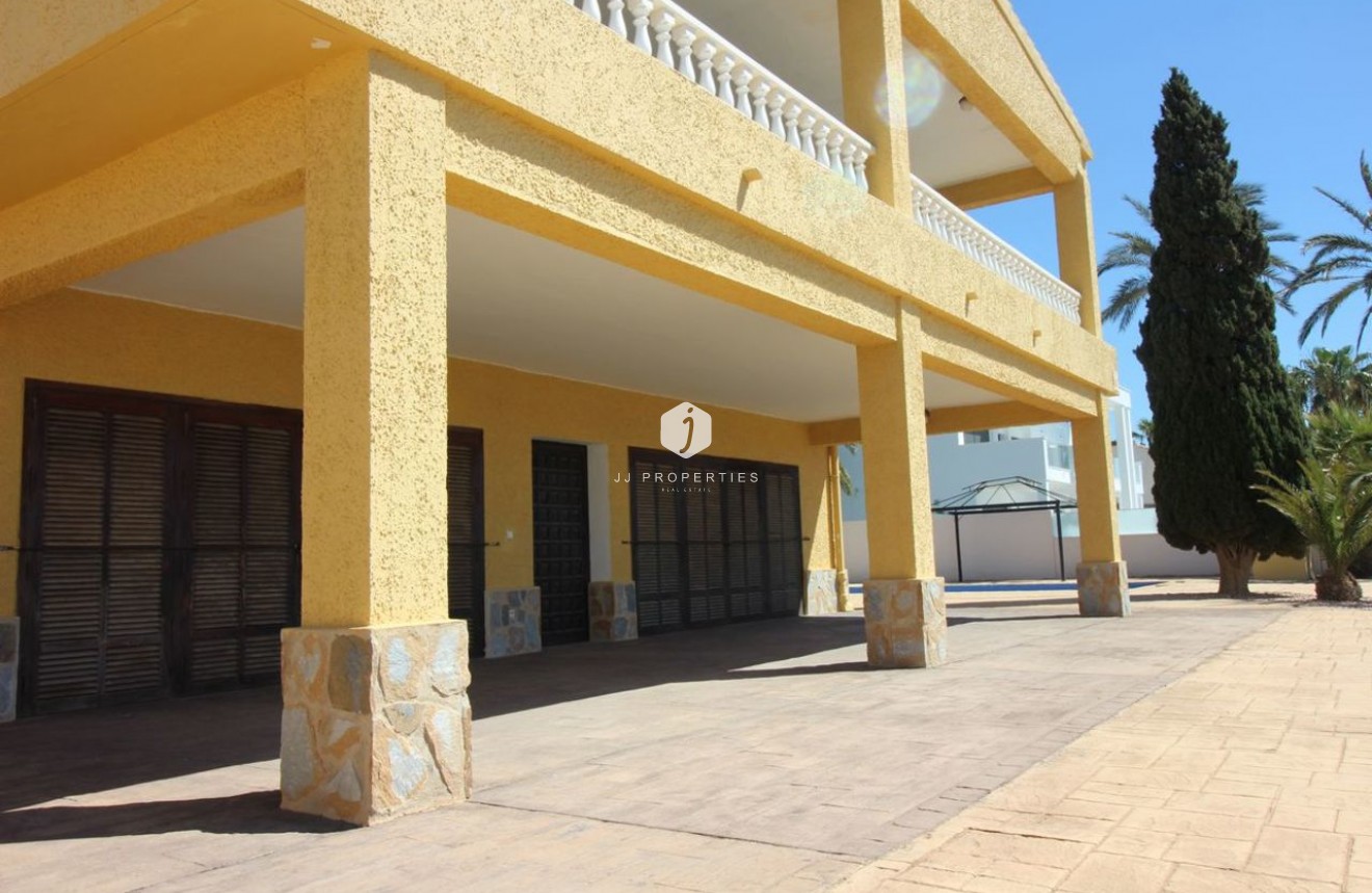 Resale - Villa -
Cabo Roig - Costa Blanca