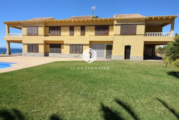 Resale - Villa -
Cabo Roig - Costa Blanca
