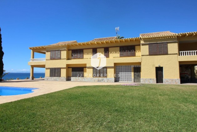 Resale - Villa -
Cabo Roig - Costa Blanca