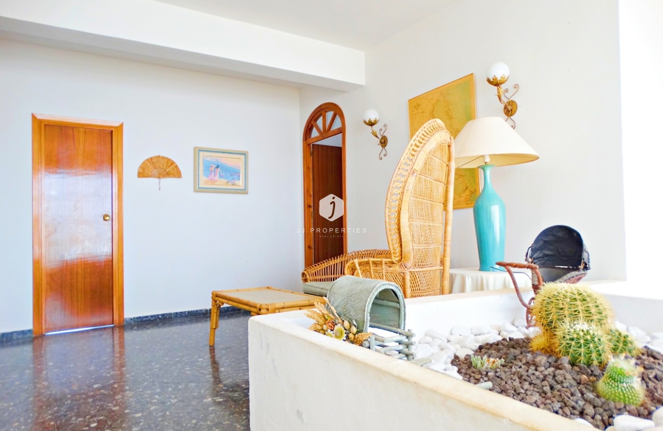 Resale - Villa -
Cabo Roig - Costa Blanca