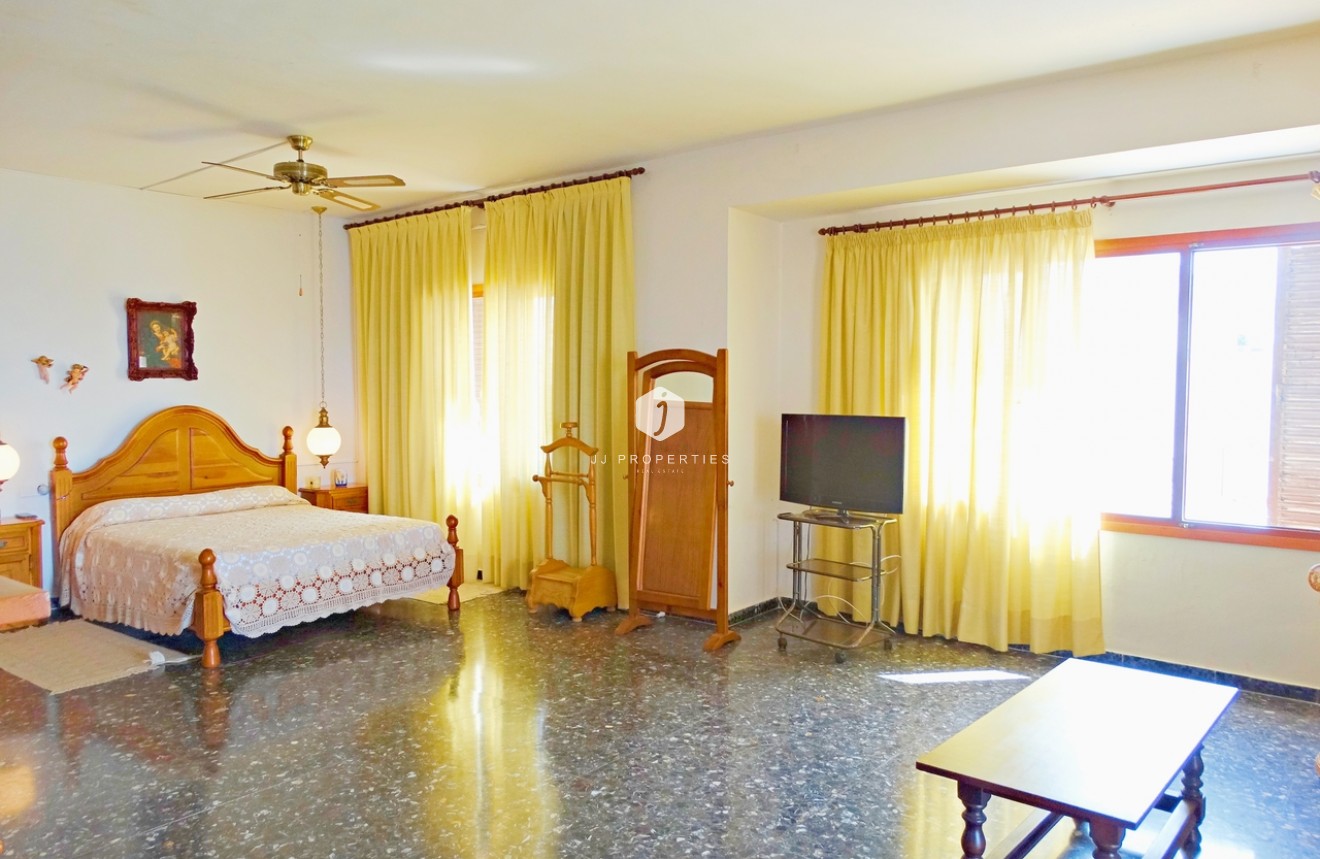 Resale - Villa -
Cabo Roig - Costa Blanca