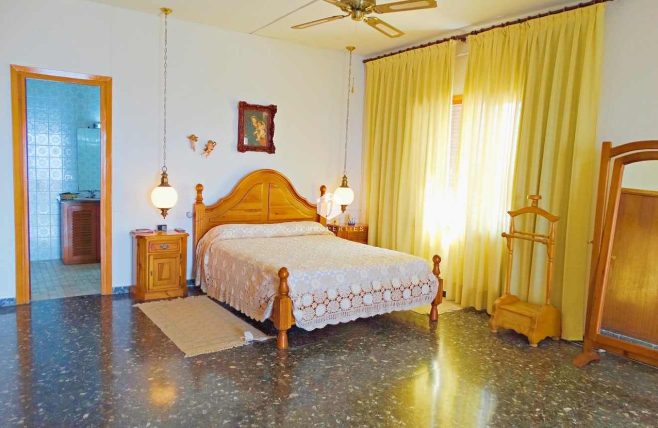 Resale - Villa -
Cabo Roig - Costa Blanca