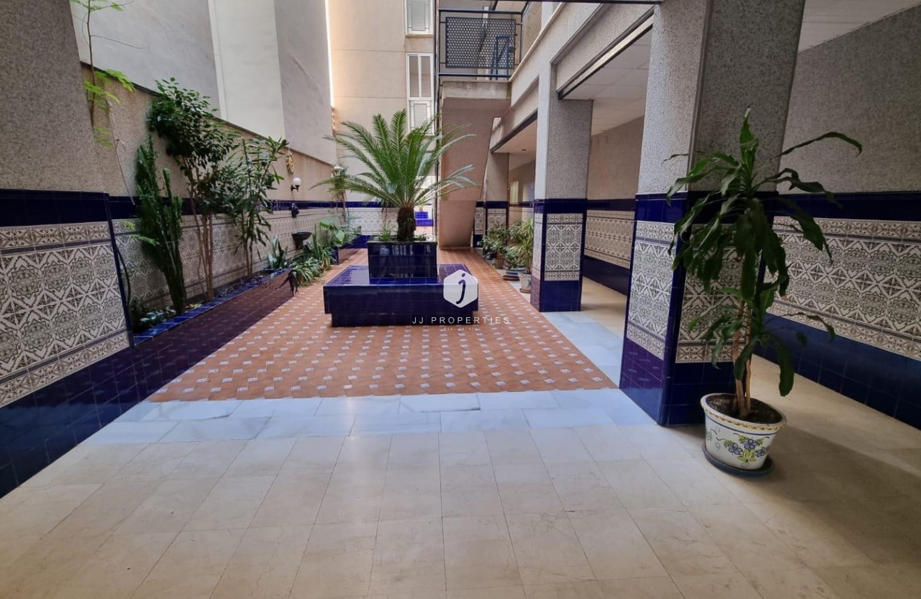 Segunda mano - Apartamento / piso -
Torrevieja - Playa del Cura