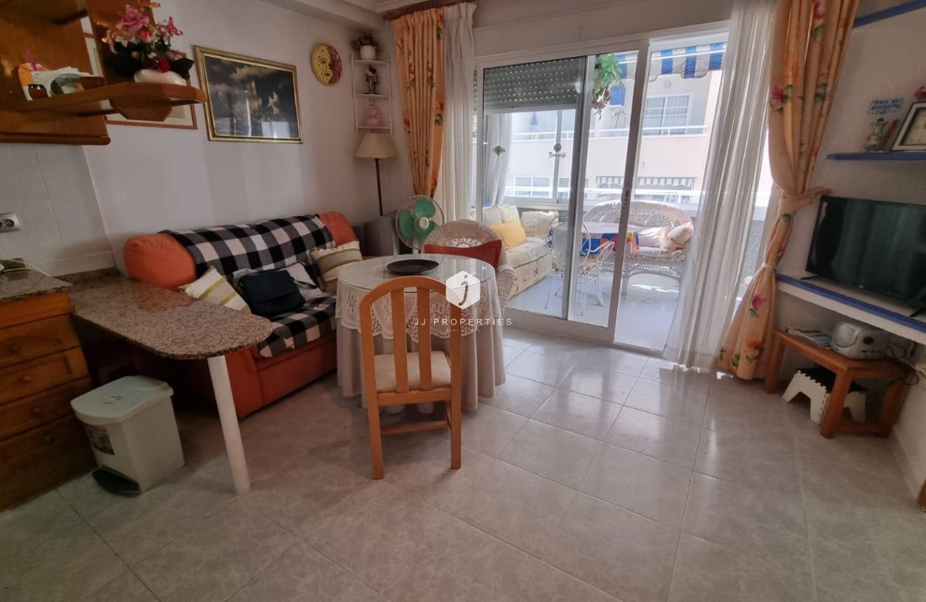 Segunda mano - Apartamento / piso -
Torrevieja - Playa del Cura