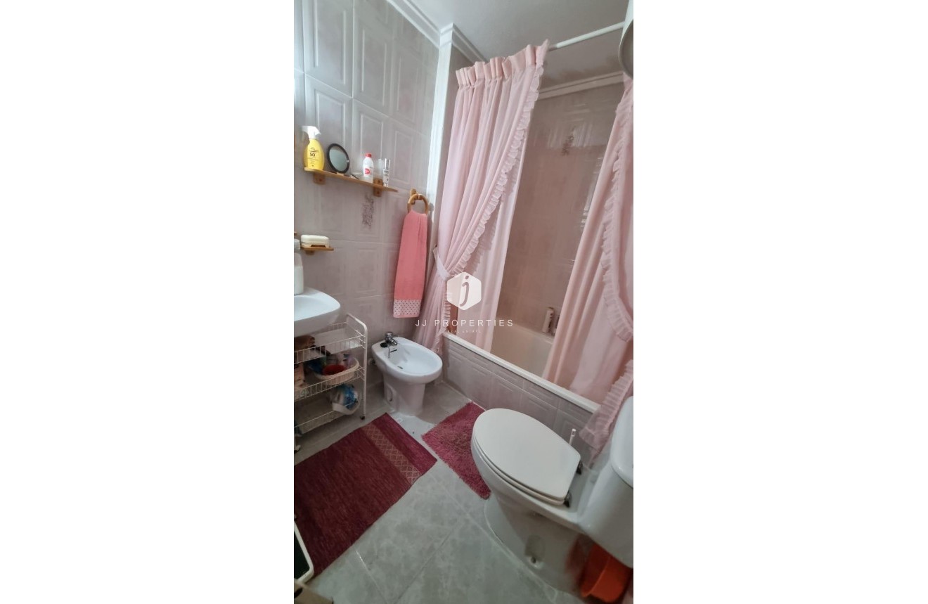 Segunda mano - Apartamento / piso -
Torrevieja - Playa del Cura