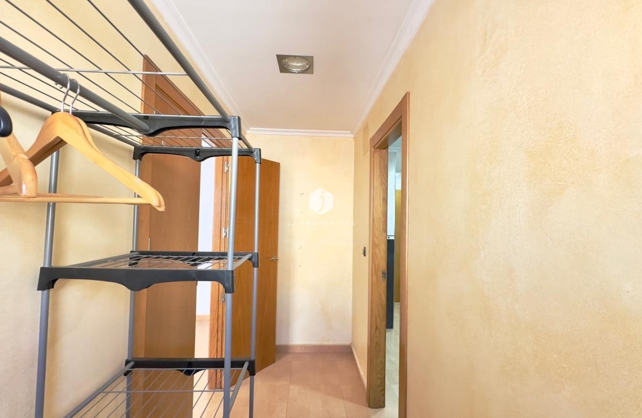 Resale - Apartment / flat -
Torrevieja - Centro