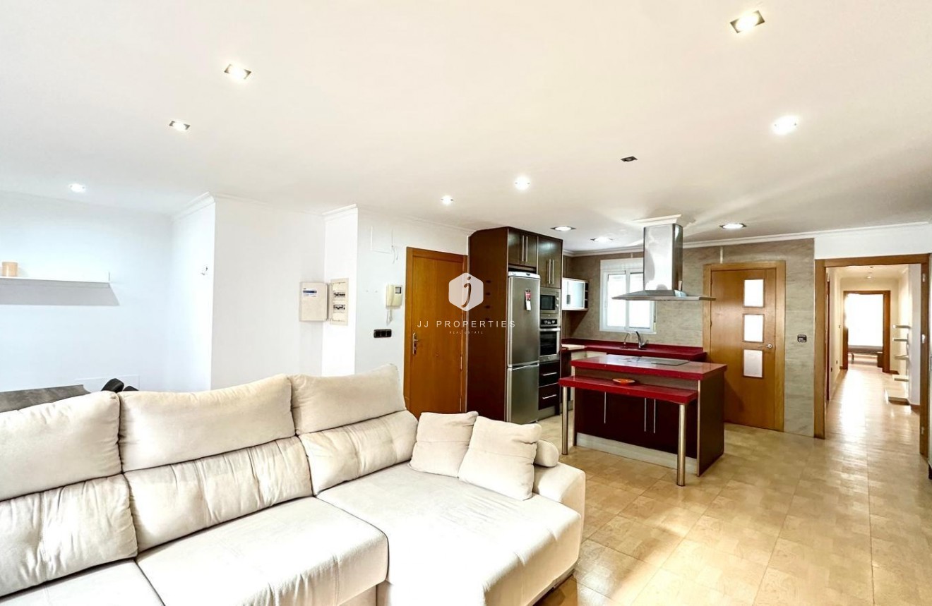 Resale - Apartment / flat -
Torrevieja - Centro