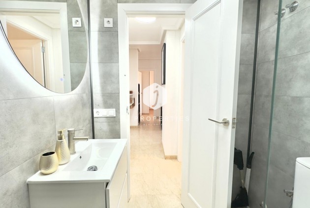 D'occasion - Appartement -
Torrevieja - Centro