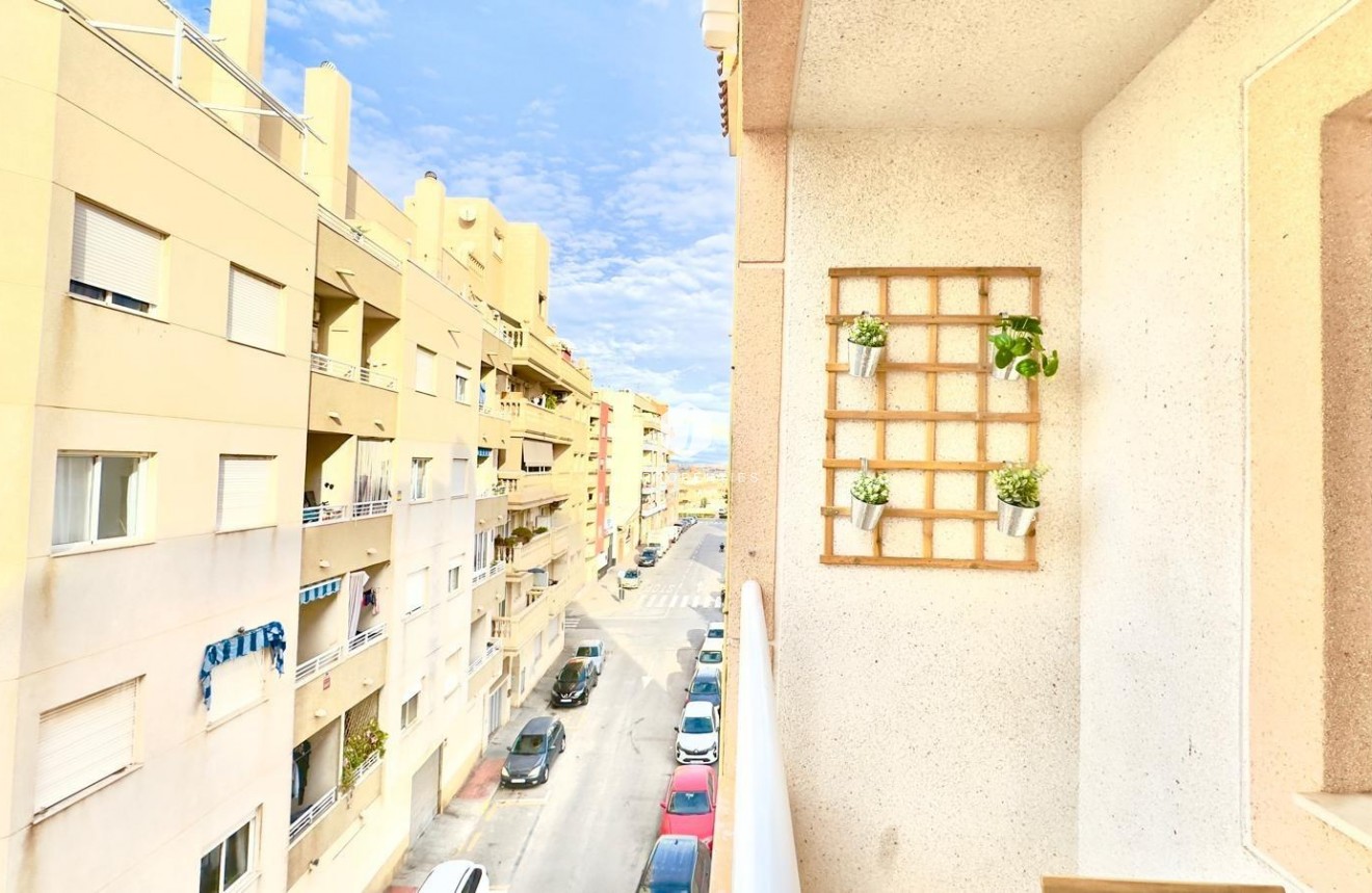 D'occasion - Appartement -
Torrevieja - Centro
