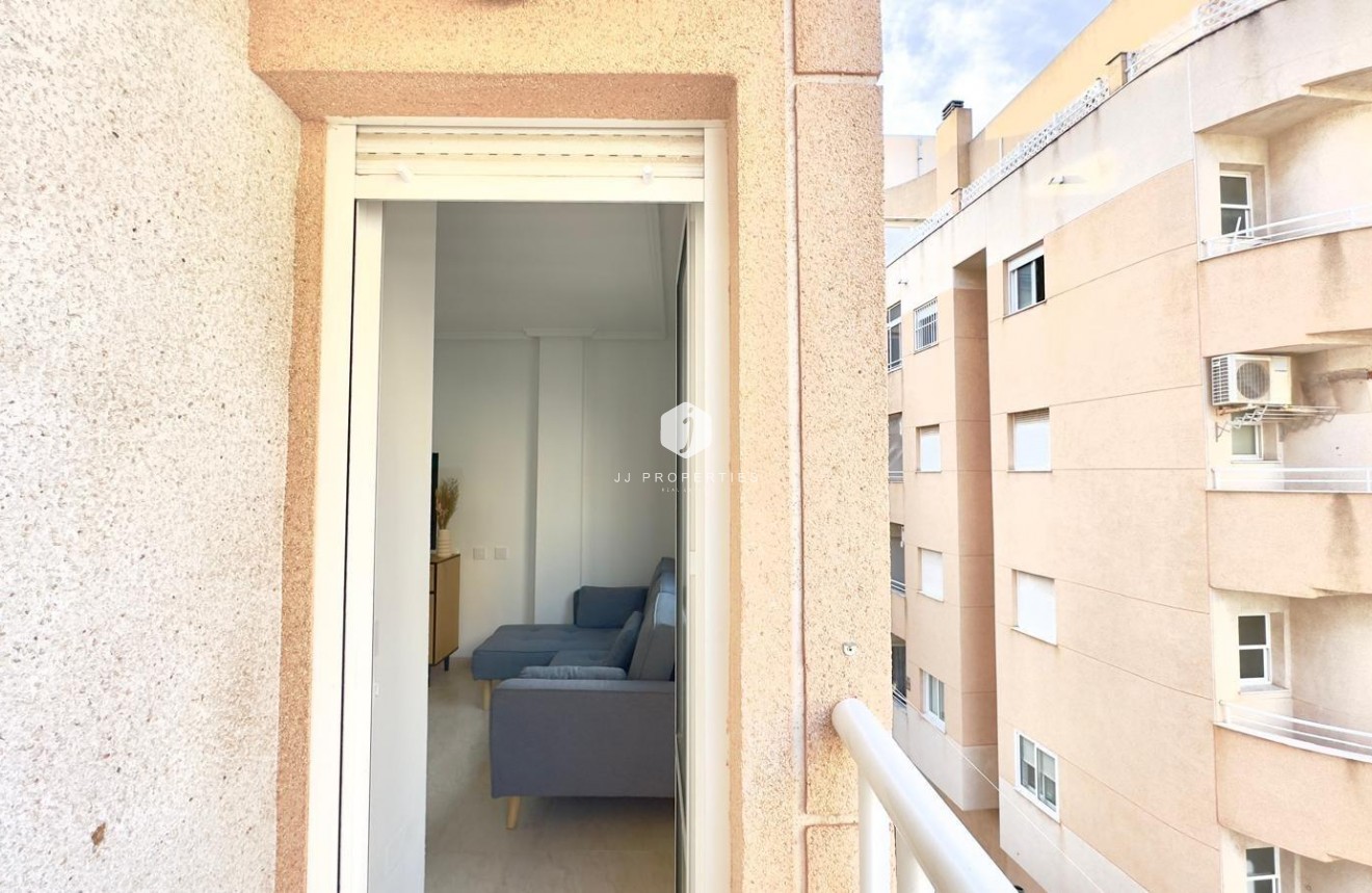 D'occasion - Appartement -
Torrevieja - Centro
