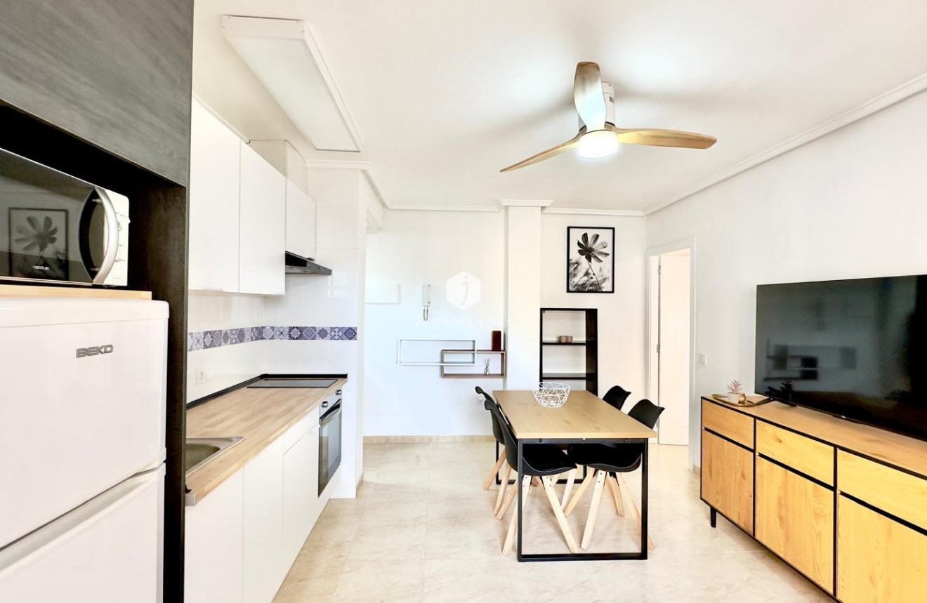 D'occasion - Appartement -
Torrevieja - Centro