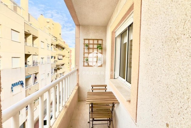 D'occasion - Appartement -
Torrevieja - Centro