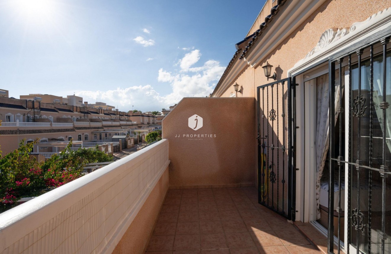 Tweedehands - Chalet -
Orihuela Costa - Los Dolses