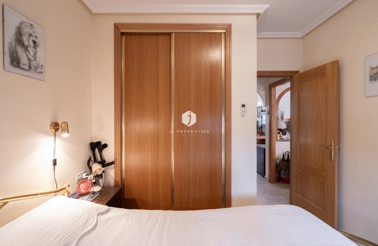 Tweedehands - Chalet -
Orihuela Costa - Los Dolses