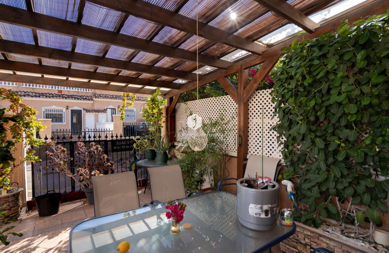 Tweedehands - Chalet -
Orihuela Costa - Los Dolses