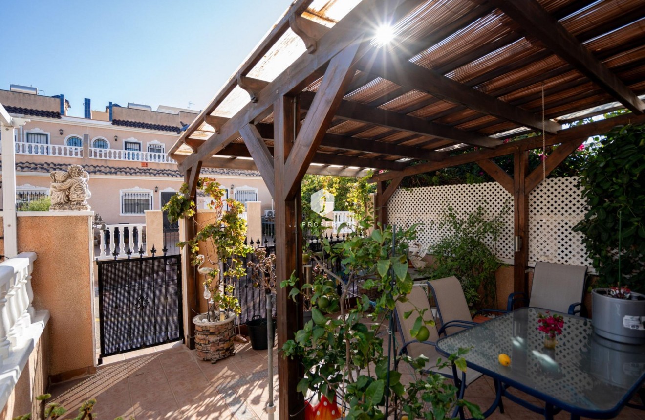 Tweedehands - Chalet -
Orihuela Costa - Los Dolses