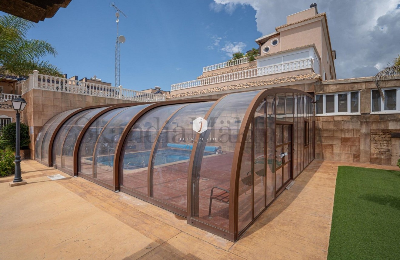 Tweedehands - Chalet -
Orihuela Costa - Los Dolses