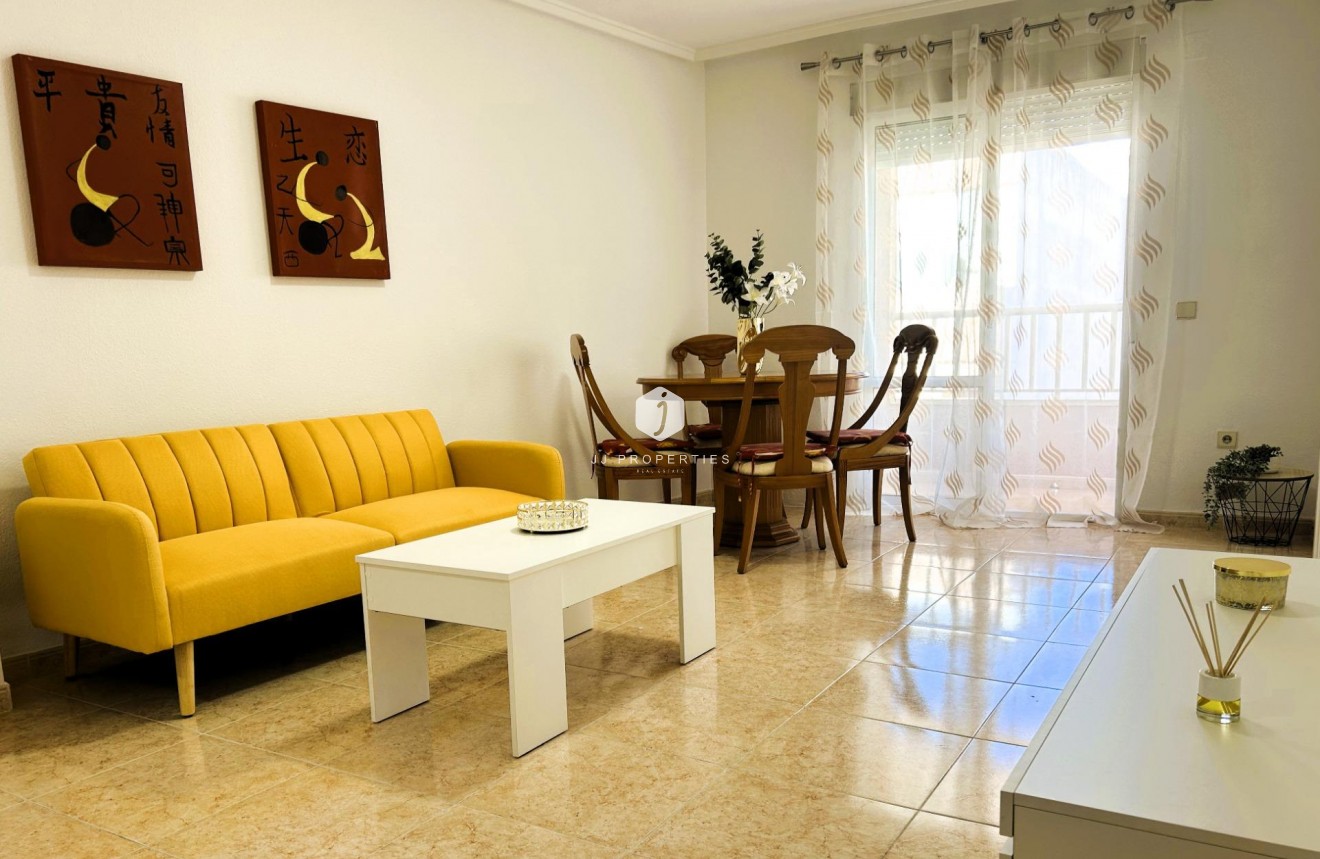 Aus zweiter Hand - Wohnung -
Torrevieja - El molino