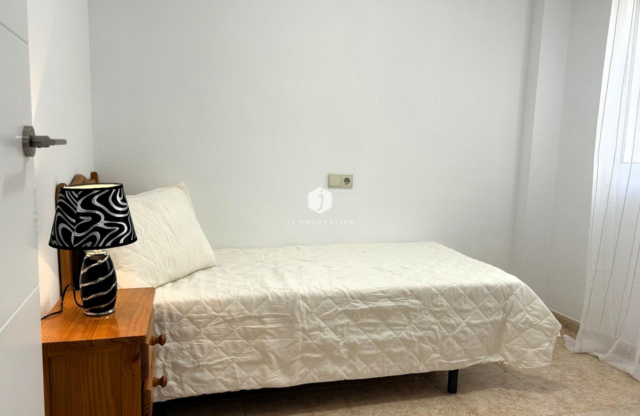 Aus zweiter Hand - Wohnung -
Torrevieja - El molino