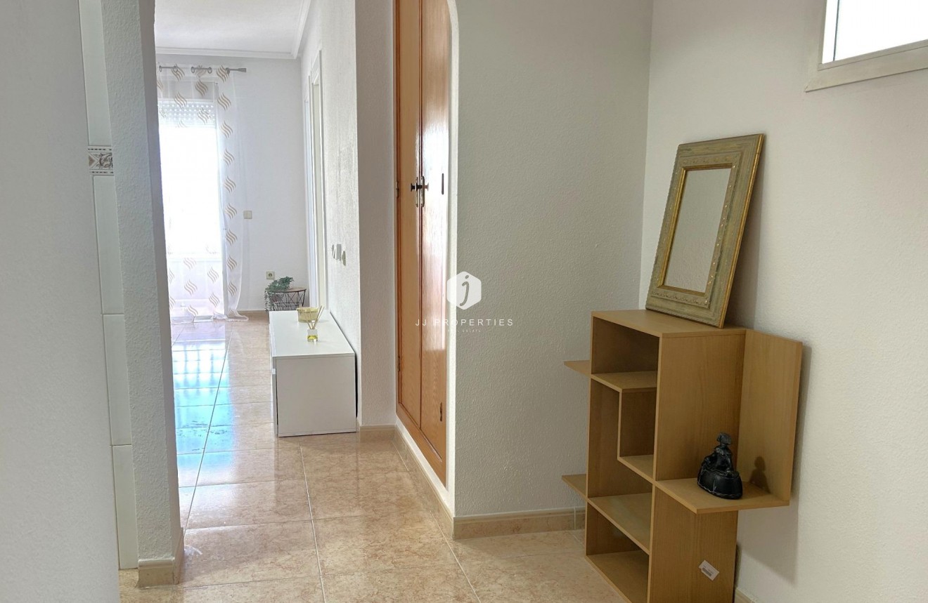 Aus zweiter Hand - Wohnung -
Torrevieja - El molino