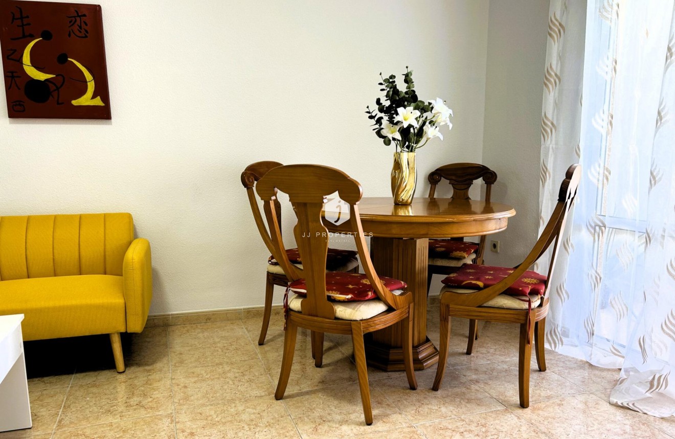 Aus zweiter Hand - Wohnung -
Torrevieja - El molino