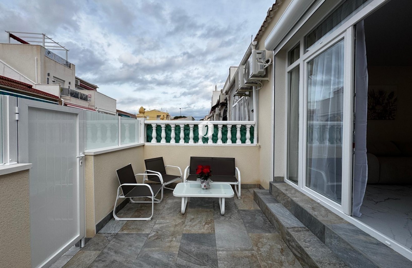 Resale - Bungalow -
Torrevieja - La Siesta - El Salado - Torreta