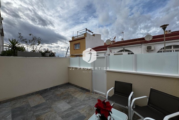 Resale - Bungalow -
Torrevieja - La Siesta - El Salado - Torreta