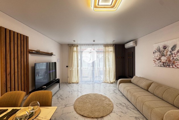 Resale - Bungalow -
Torrevieja - La Siesta - El Salado - Torreta