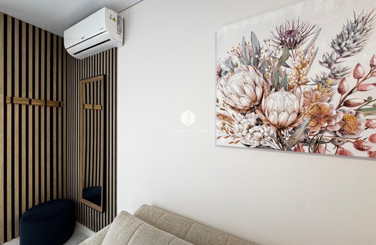 Resale - Bungalow -
Torrevieja - La Siesta - El Salado - Torreta